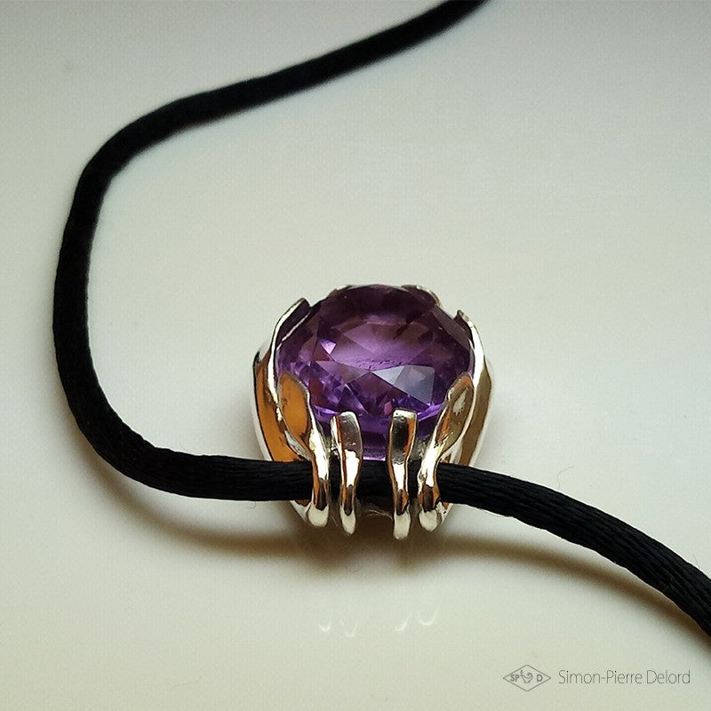 Pendant "The Enchanted Sleigh"