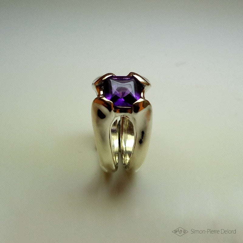“Nectar” ring
