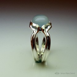 "Moon Pearl", High Jewelry Ring, Moonstone, Lost wax technique