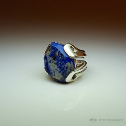 "Céleste", Bague d'Artisan d'Art Joaillier, Lapis lazuli. Cire perdue, Art de la taille directe