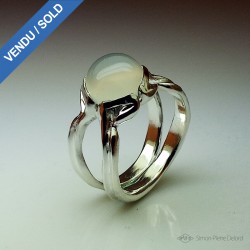 "Moon Pearl", High Jewelry Ring, Moonstone, Lost wax technique