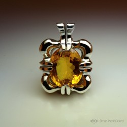 "Heart of the Sun", Craftsman Art Jeweler Pendant, Yellow Gold Citrine of 19.6 Carats. Lost wax, Direct carving art